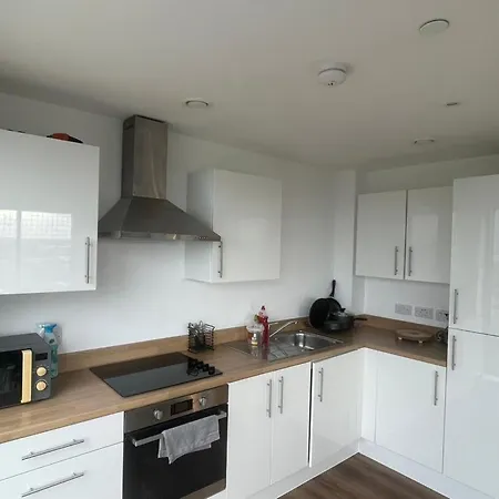 Luxury 2 Bedroom En-Suite Apartment Balcony Views Manchester Exterior photo