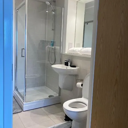 Luxury 2 Bedroom En-Suite Apartment Balcony Views Manchester Exterior photo
